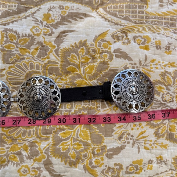 Silver Concho Belt with Black Strap - Picture 5 of 6